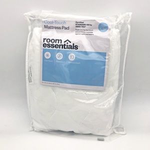 🦋 CLEARANCE NWT! Room Essentials Cool Touch Mattress Pad Twin